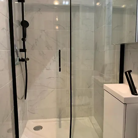 Nora Apartamento París